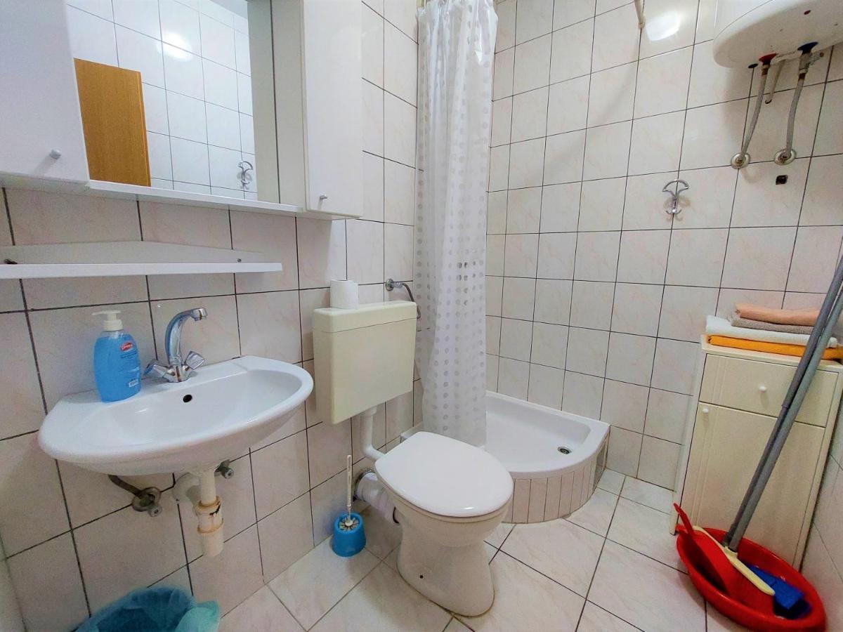 Apartments Neva & Neva Beach House Srima Extérieur photo