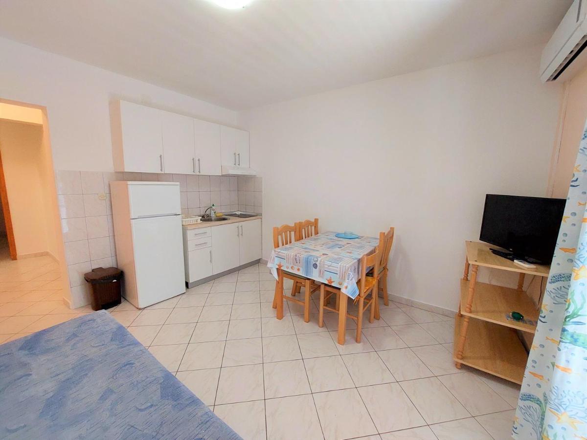 Apartments Neva & Neva Beach House Srima Extérieur photo