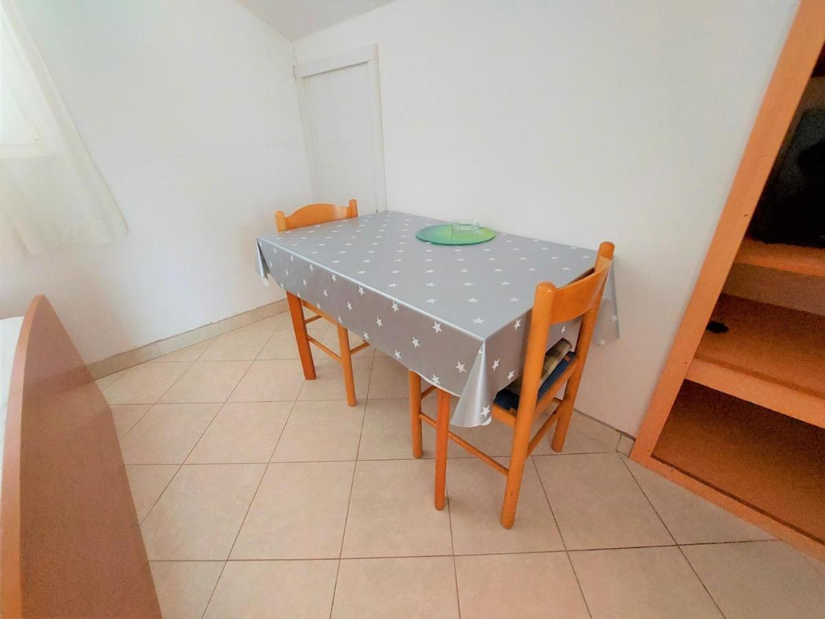 Apartments Neva & Neva Beach House Srima Extérieur photo