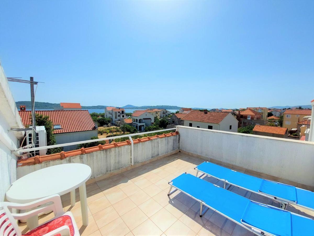 Apartments Neva & Neva Beach House Srima Extérieur photo