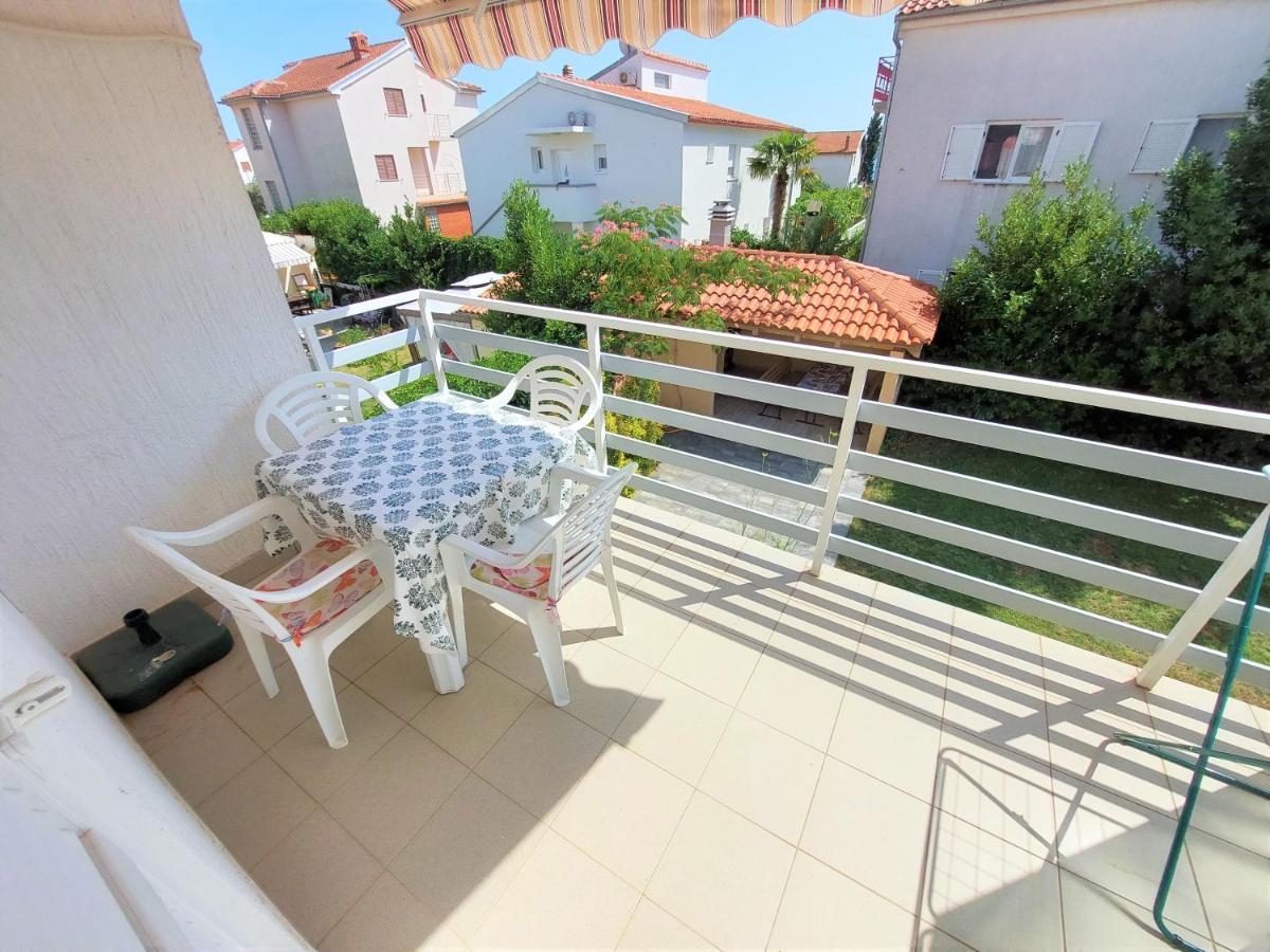 Apartments Neva & Neva Beach House Srima Extérieur photo