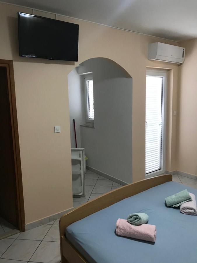 Apartments Neva & Neva Beach House Srima Extérieur photo