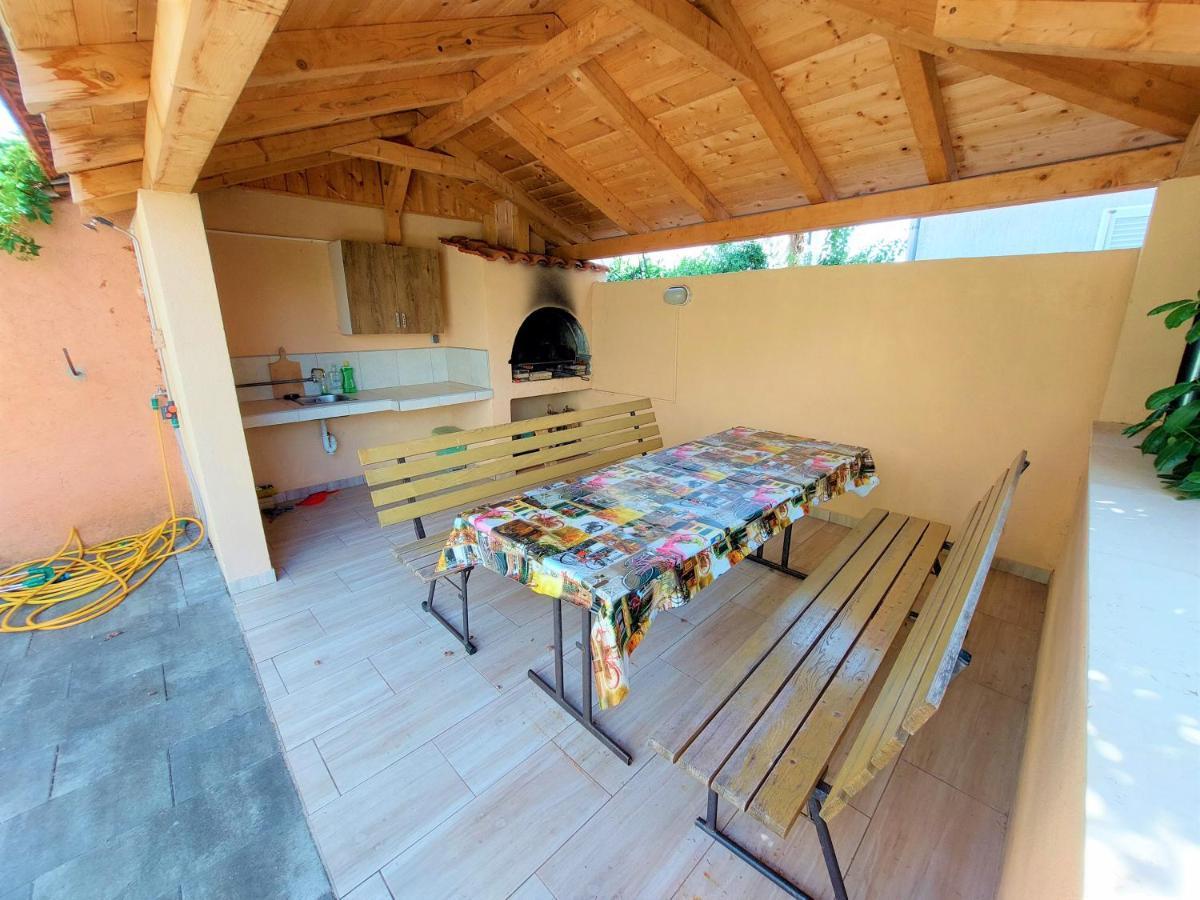 Apartments Neva & Neva Beach House Srima Extérieur photo